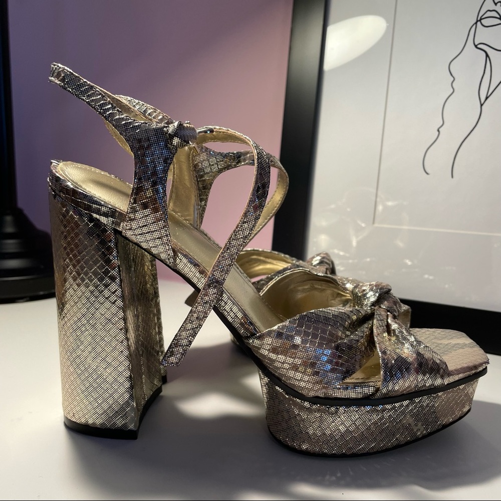 Platform sandals - Picture 3 of 6